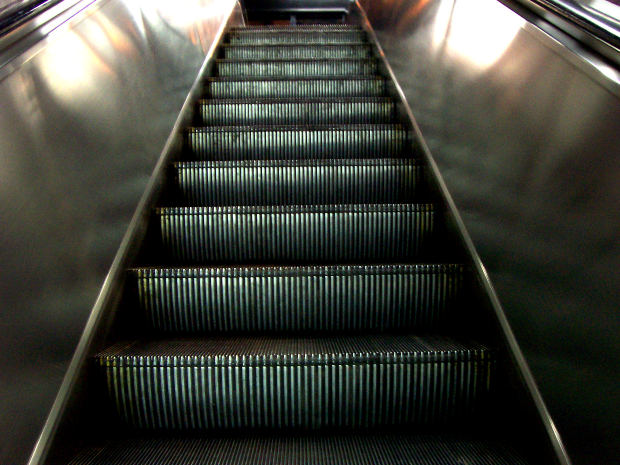 escalator silver walls